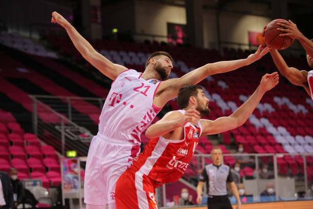 攻提供了更 攻提供了更